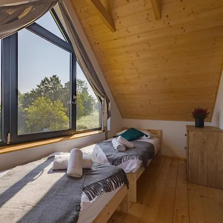 Piotrowiczowka Osada W Szczyrzycu Tatil Evi Szczyrzyc